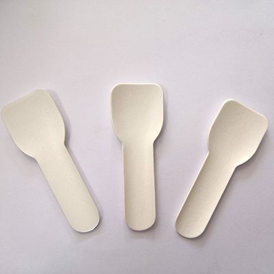Cuillères à crème glacée en carton pour un de nos clients hongrois