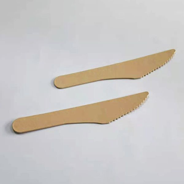Couteau en carton brun