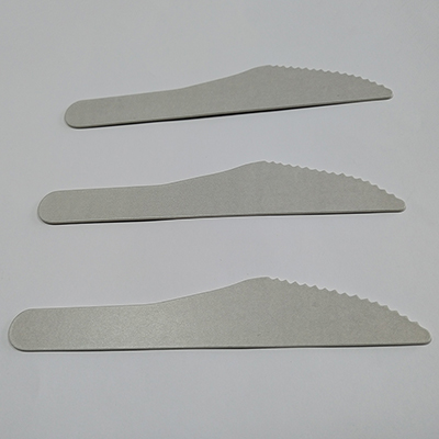 Couteau en papier gris
