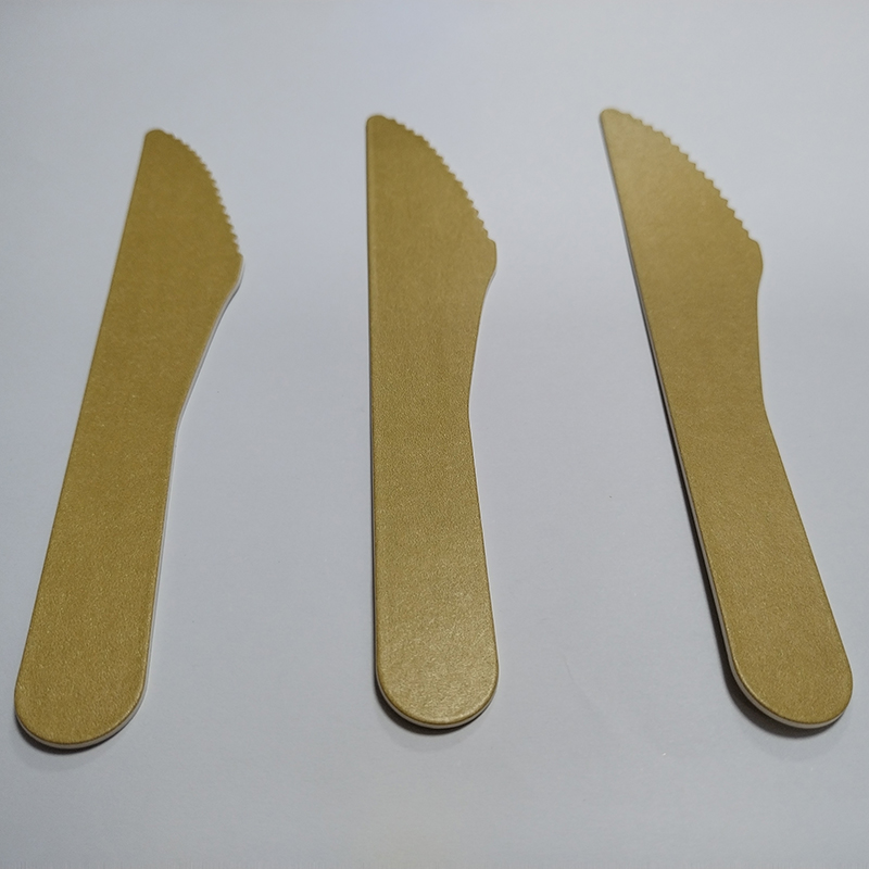 Couteau en papier brun