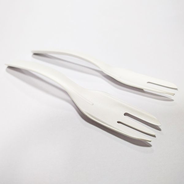 Fourchettes en carton blanc