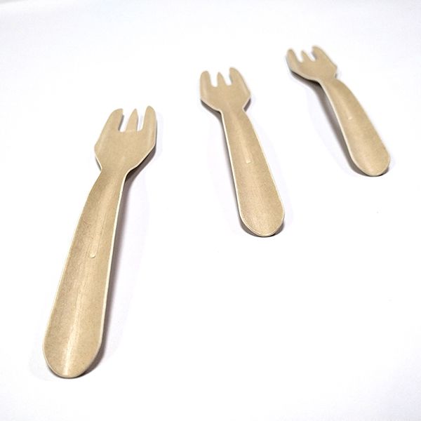 Fourchette en carton brun