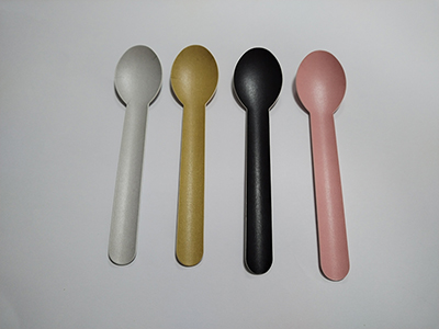 Jeu de couverts en carton